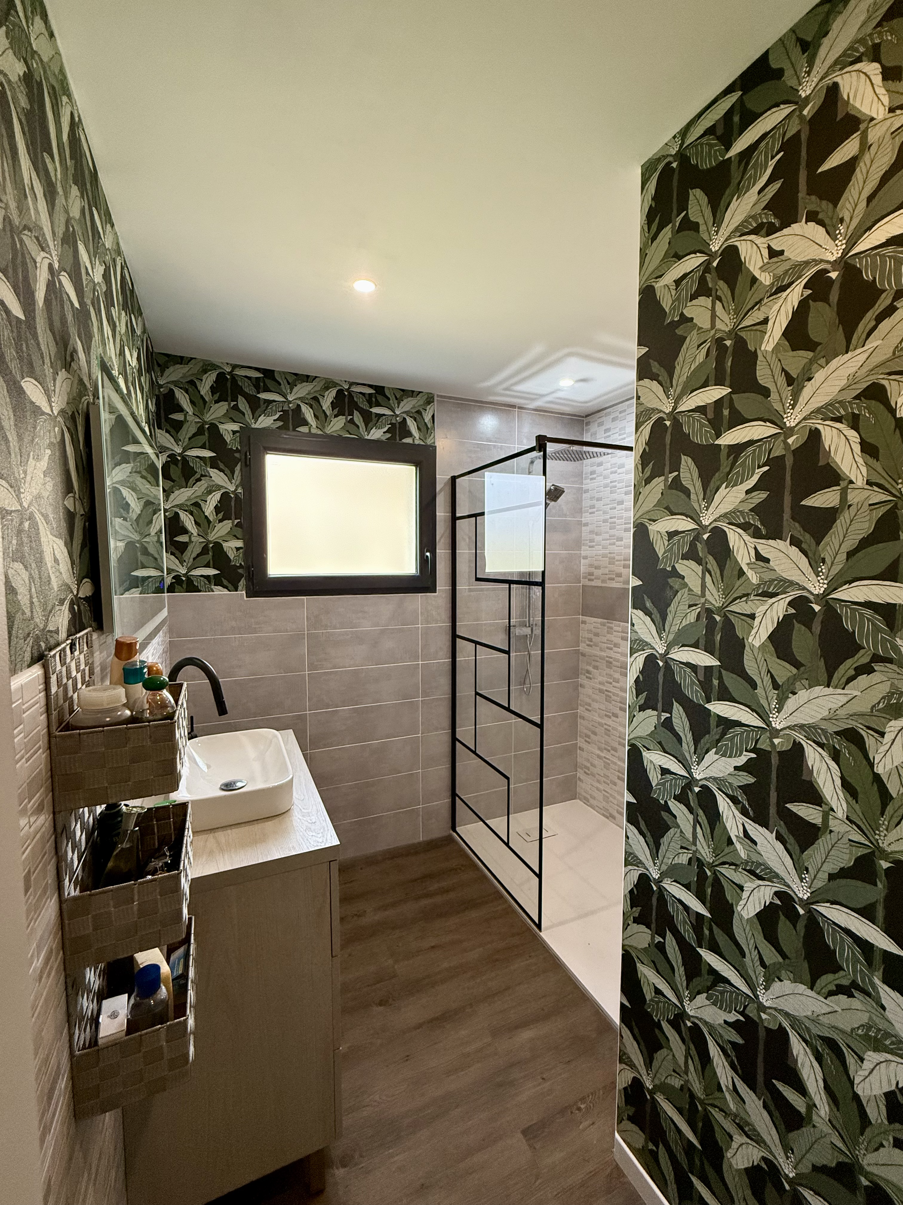 Salesforce-Agency-Posts-0012o00002dogw1AAA-salle-de-bain-maison-mikit-bertholene