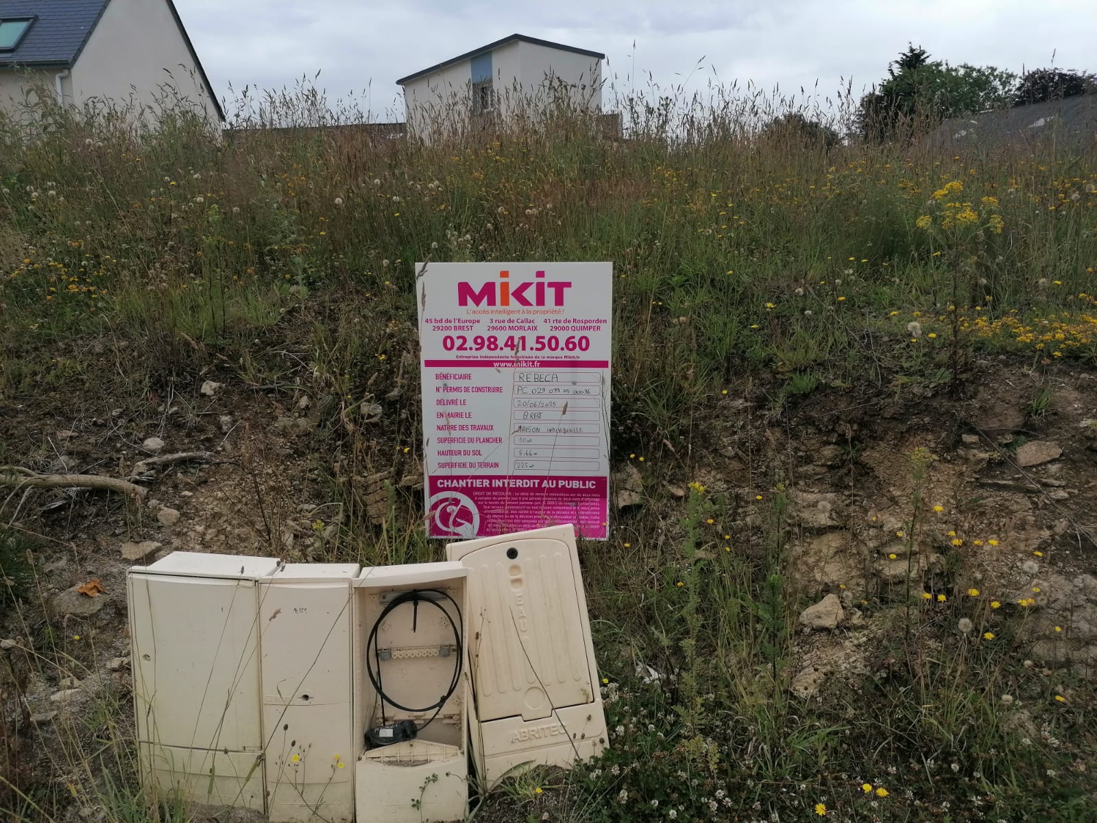 POSE PANNEAU DE CHANTIER