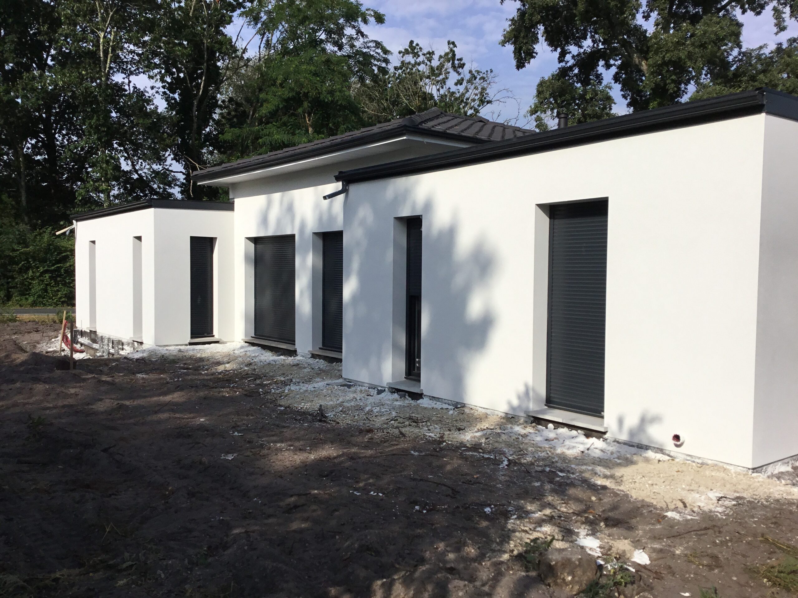 maison-toit-plat-de-plain-pied-mikit-construction