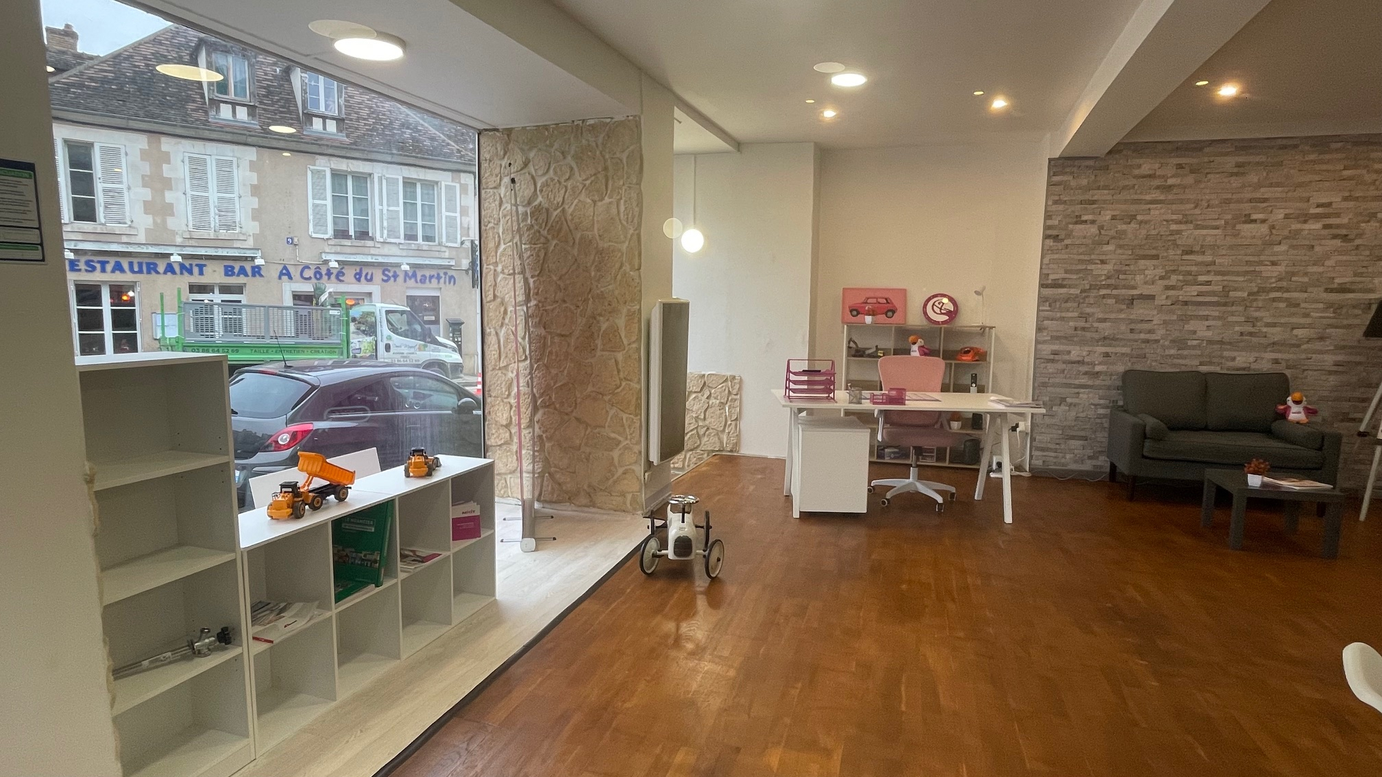 Salesforce-Agency-001Tn00000FtG0KIAV-local-4