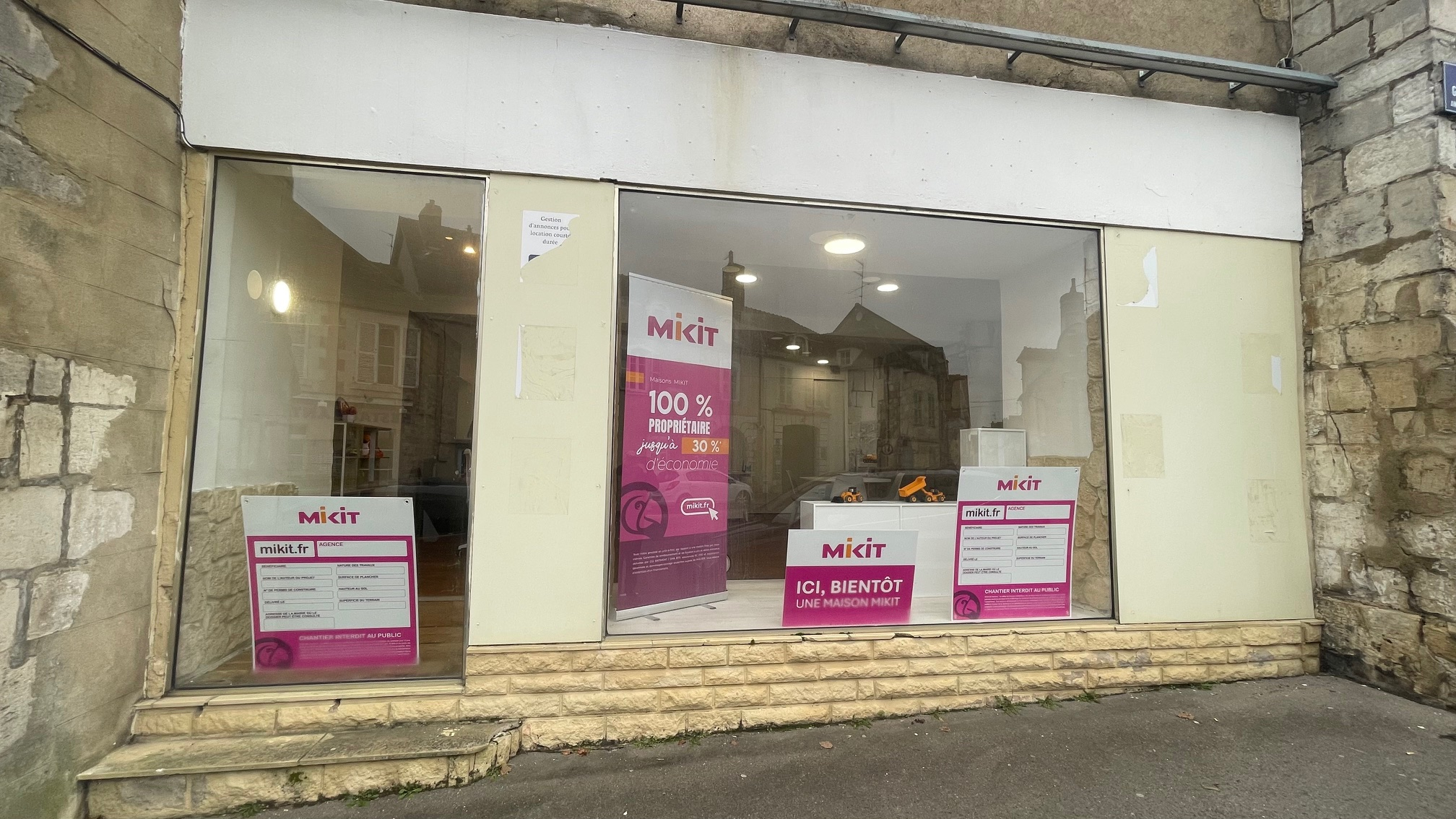 Salesforce-Agency-001Tn00000FtG0KIAV-local-ext-2