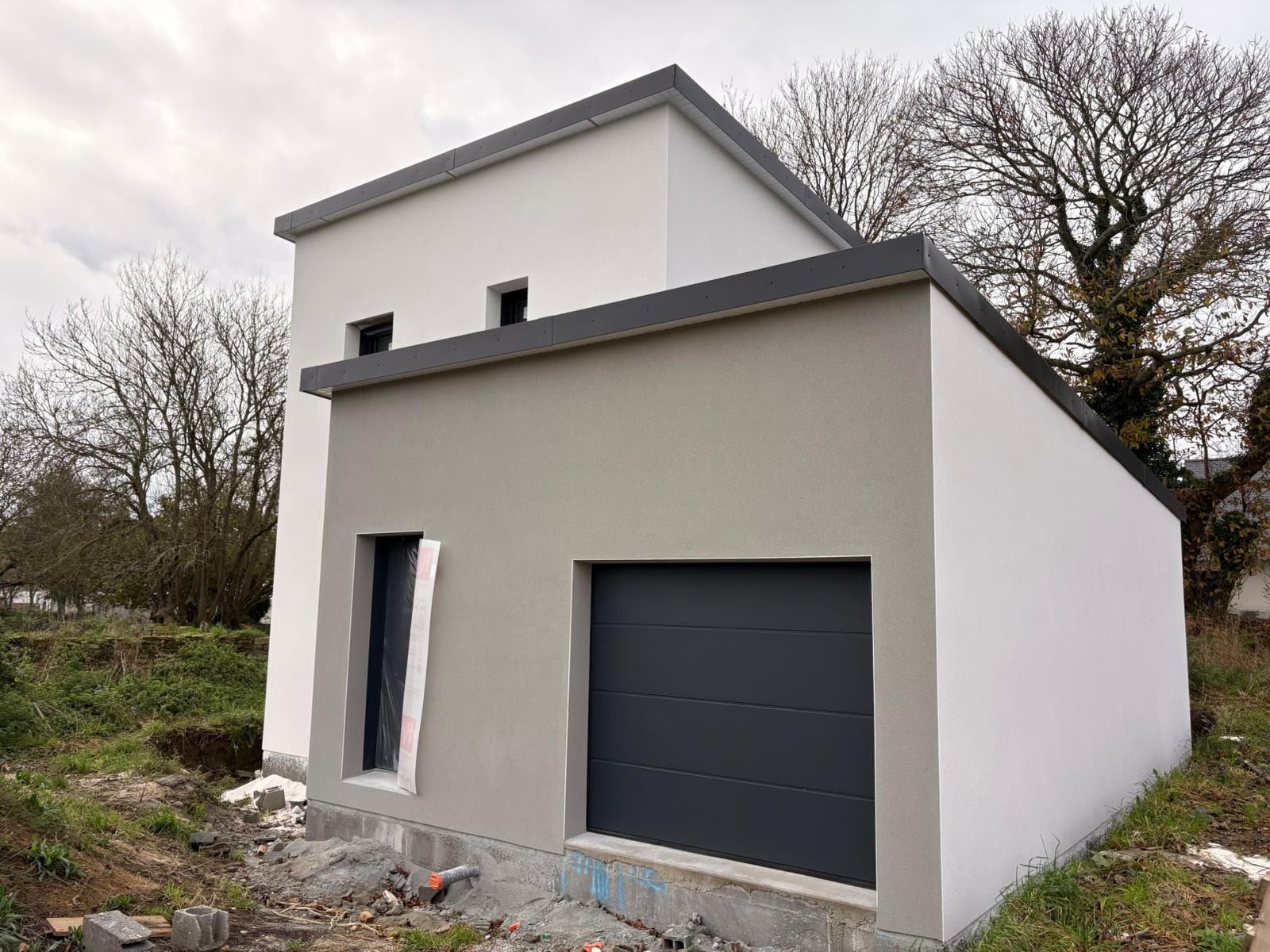 LAURENT A PLONEOUR LANVERN : COULAGE DE LA DALLE DE SOUS BASSEMENT