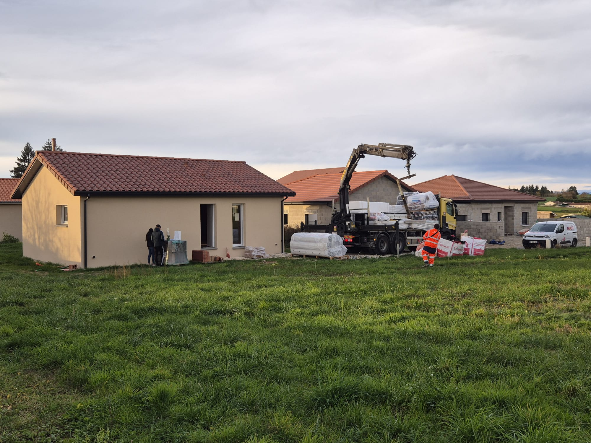 Salesforce-Agency-Posts-0015700001zkOrfAAE-img-20251106-wa0000-1