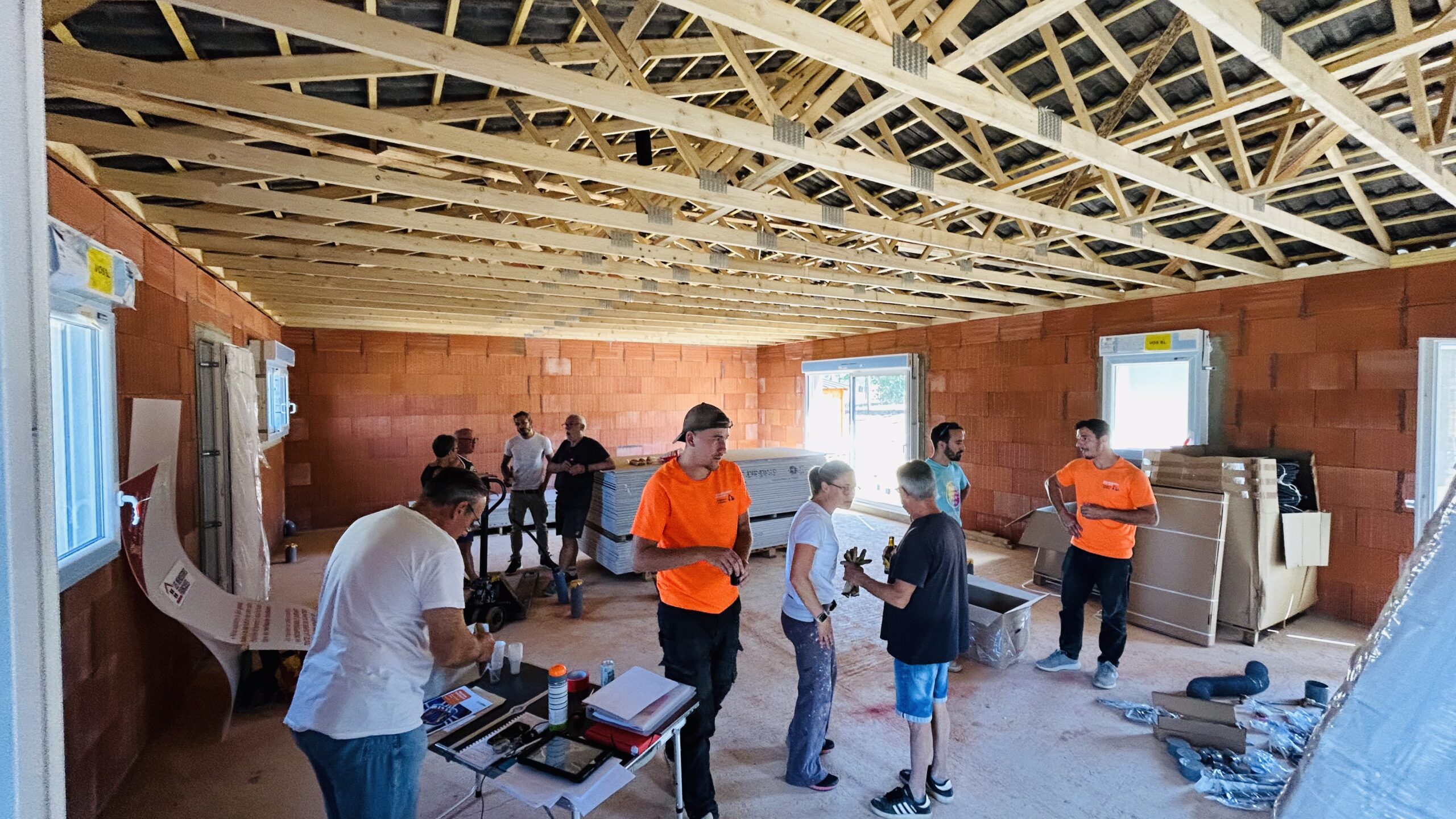 Salesforce-Agency-Posts-0012o00002qBiB8AAK-mikit-lim4