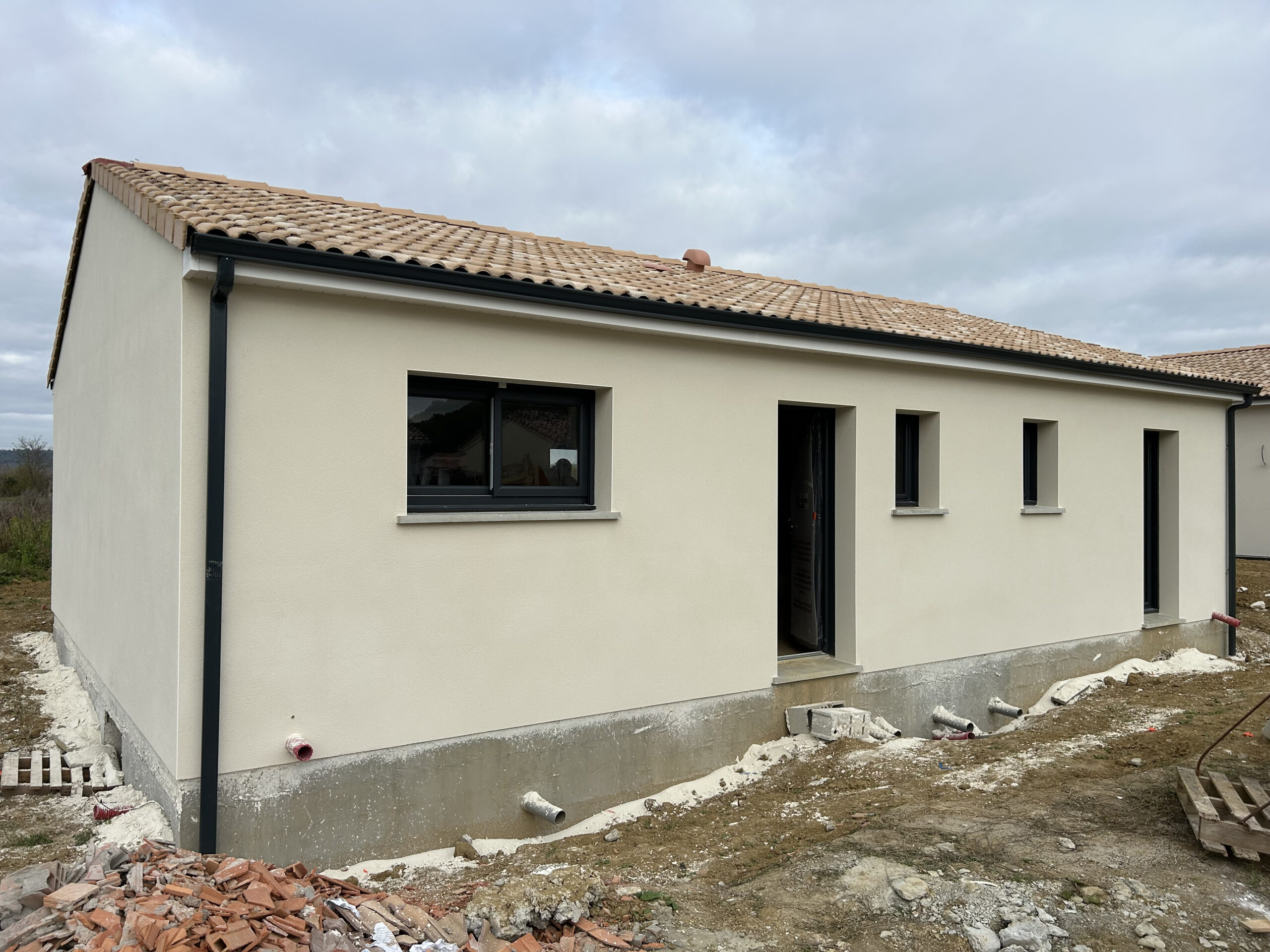 Mod&egrave;le Lo&eacute;lie 3 chambres 80 m&sup2; : une maison plain-pied pens&eacute;e pour le confort