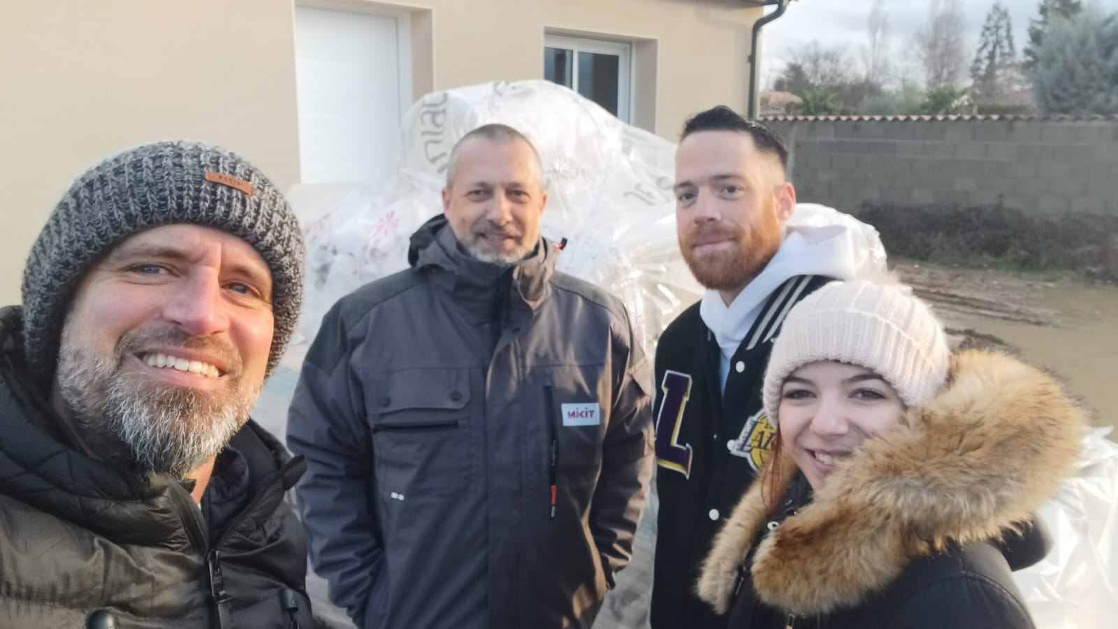 Livraison de la maison de Madeline et Dylan a Roiffieux