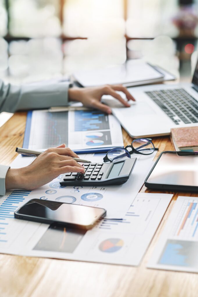 Entrepreneur ind&eacute;pendant isol&eacute; versus franchis&eacute; r&eacute;seau enseigne diff&eacute;rences