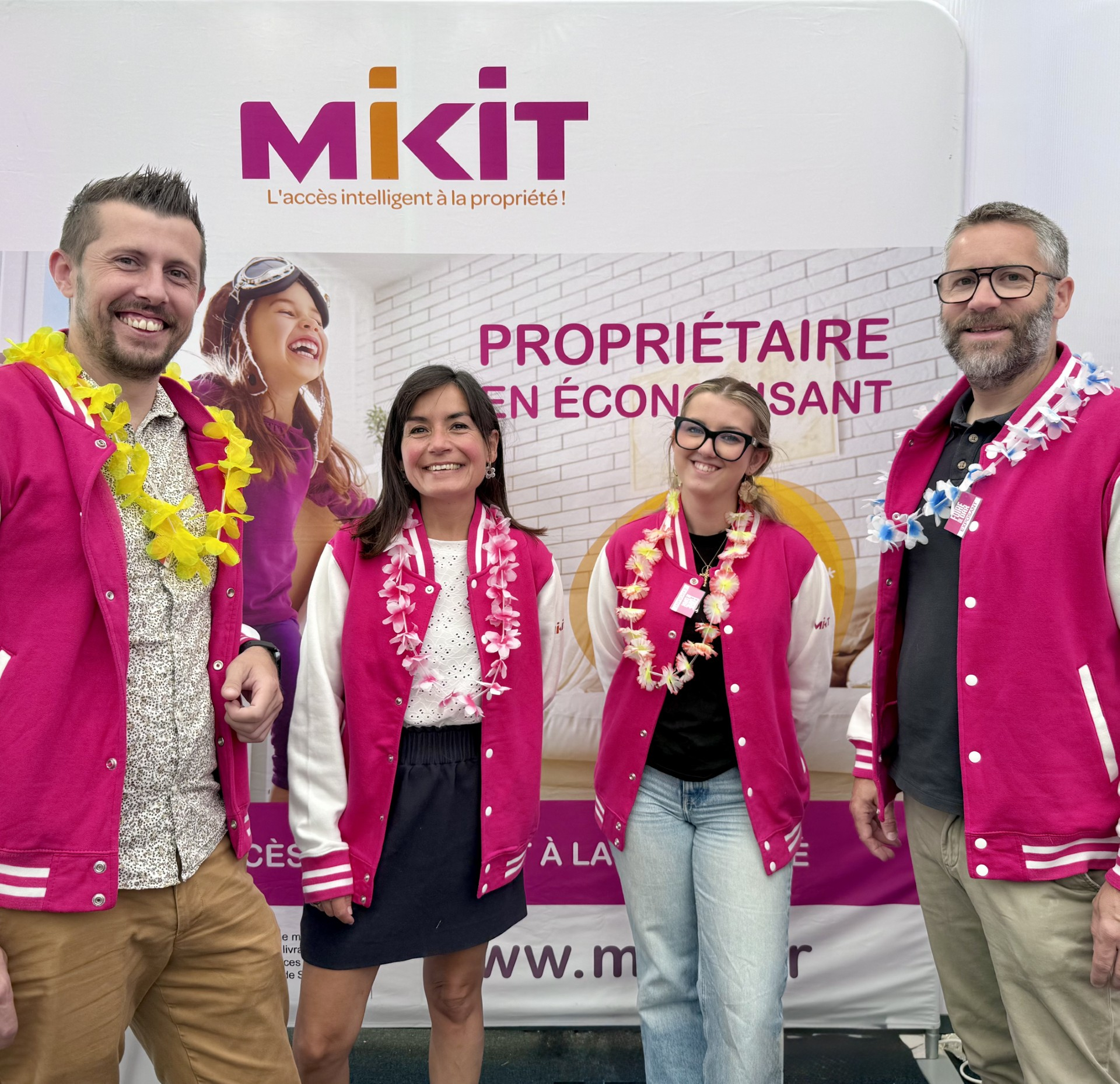 Salesforce-Agency-0012o00002Zs2q2AAB-equipe-mikit-dax-2