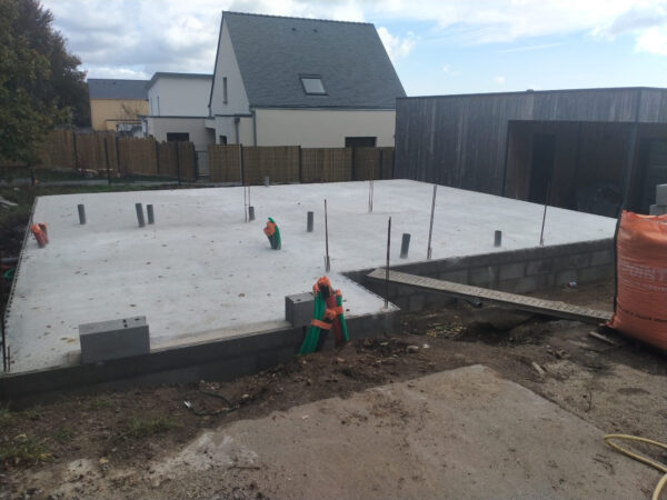 POSE D'UN PANNEAU DE CHANTIER A PLOMELIN